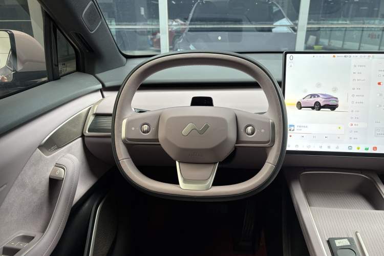 Used ONVO L60 2024 60 kWh Rear-Drive Version Interior 2