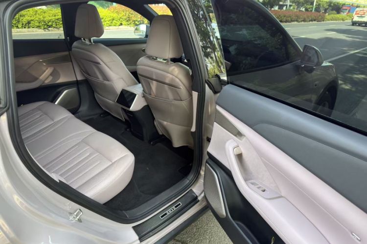 Used ONVO L60 2024 60 kWh Rear-Drive Version Interior 2