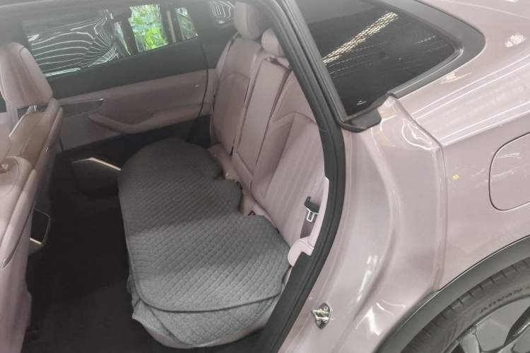 Used ONVO L60 2024 60 kWh Rear-Drive Version Interior 2