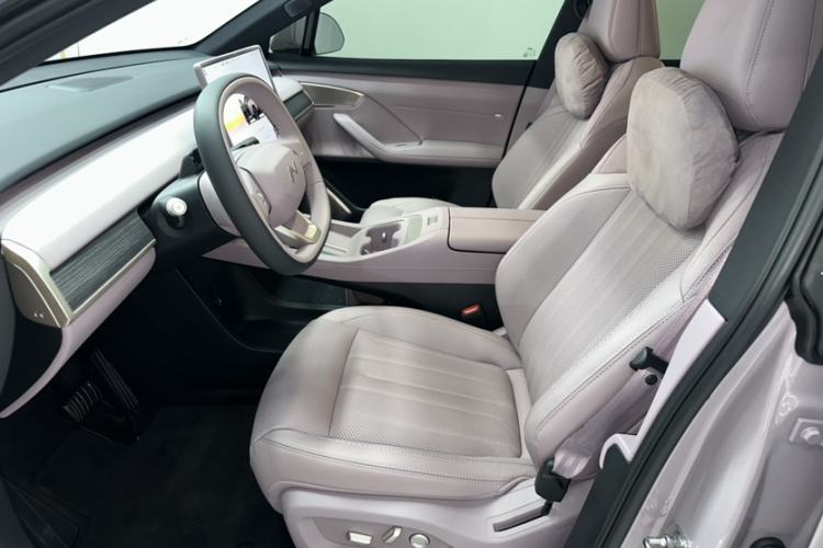 Used ONVO L60 2024 60 kWh Rear-Drive Version Interior 2