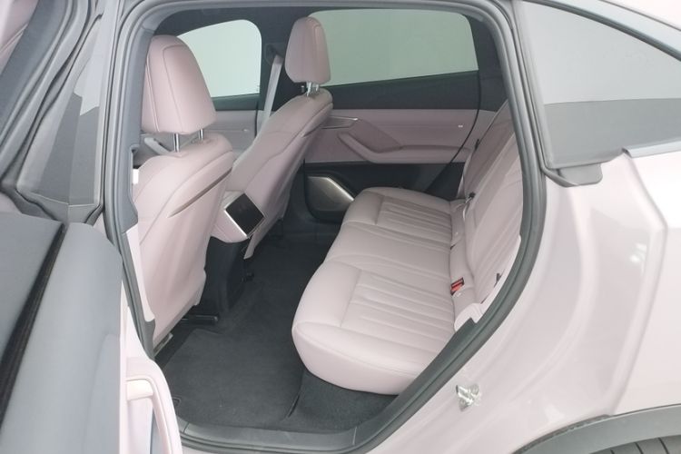 Used ONVO L60 2024 60 kWh Rear-Drive Version Interior 3