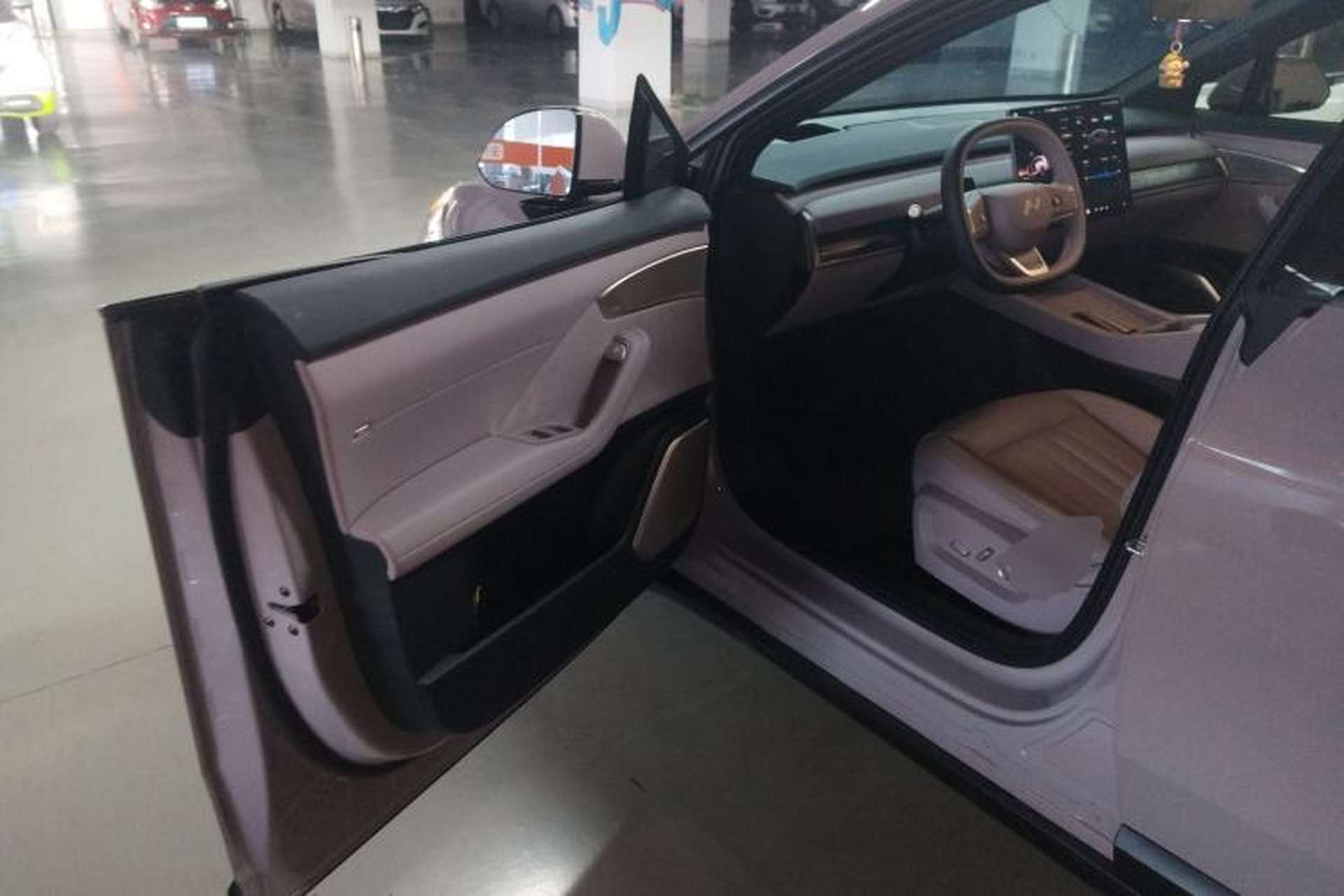 Used ONVO L60 2024 60 kWh Rear-Drive Version Interior 3