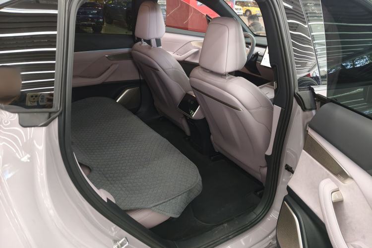Used ONVO L60 2024 60 kWh Rear-Drive Version Interior 3