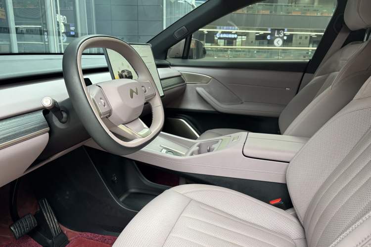 Used ONVO L60 2024 60 kWh Rear-Drive Version Interior 4