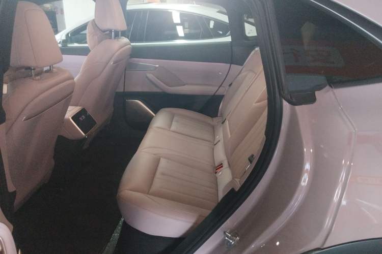 Used ONVO L60 2024 60 kWh Rear-Drive Version Interior 4