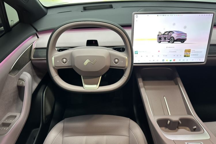 Used ONVO L60 2024 60 kWh Rear-Drive Version Interior 4