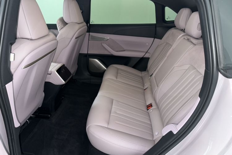 Used ONVO L60 2024 60 kWh Rear-Drive Version Interior 7