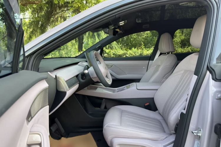Used ONVO L60 2024 60 kWh Rear-Drive Version Interior 8