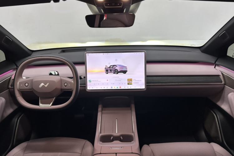 Used ONVO L60 2024 60 kWh Rear-Drive Version Interior 8