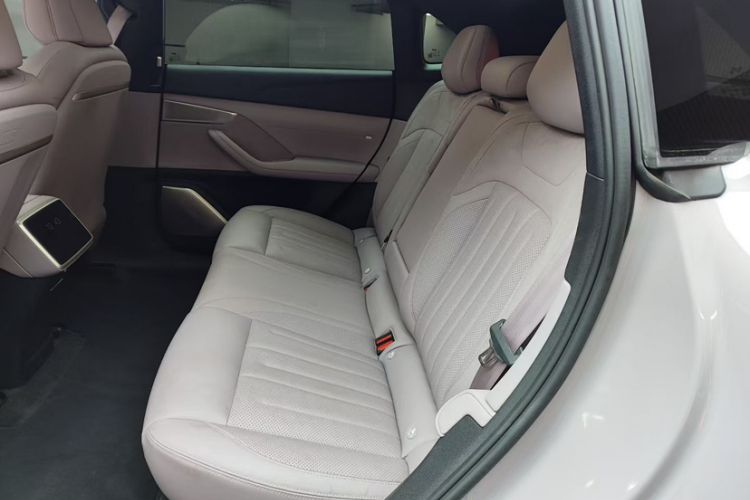 Used ONVO L60 2024 60 kWh All-Wheel Drive Interior 9