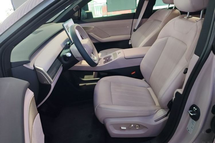 Used ONVO L60 2024 60 kWh All-Wheel Drive Left Front Seat