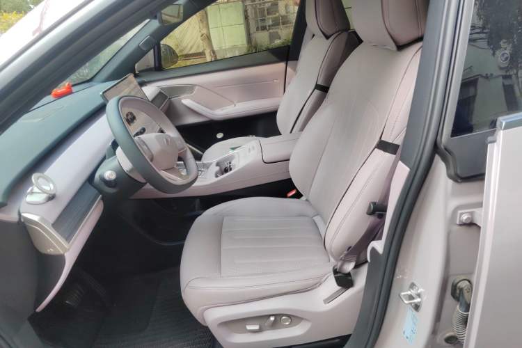 Used ONVO L60 2024 60 kWh Rear-Drive Version Left Front Seat