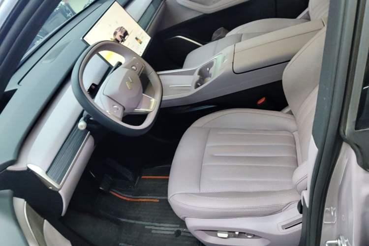 Used ONVO L60 2024 60 kWh Rear-Drive Version Left Front Seat