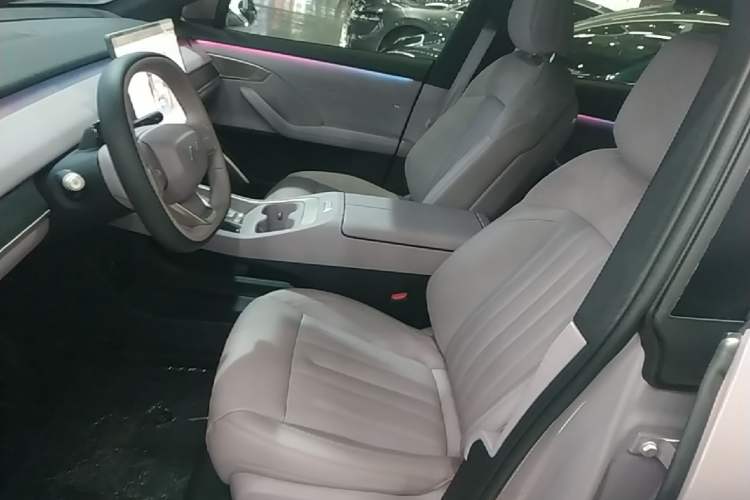 Used ONVO L60 2024 60 kWh Rear-Drive Version Left Front Seat