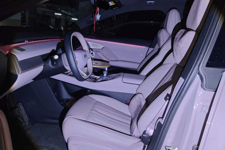 Used ONVO L60 2024 60 kWh Rear-Drive Version Left Front Seat