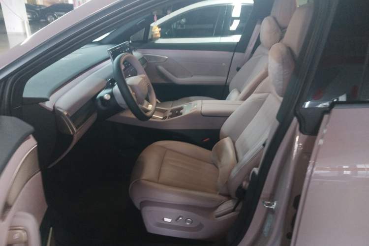 Used ONVO L60 2024 60 kWh Rear-Drive Version Left Front Seat