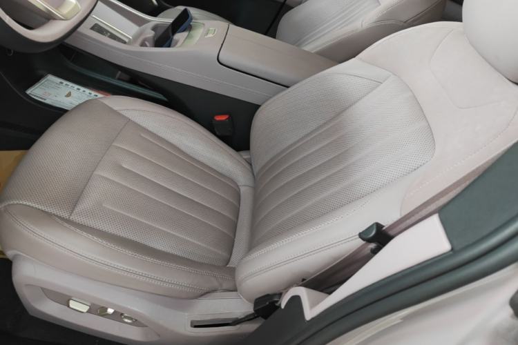 Used ONVO L60 2024 60 kWh Rear-Drive Version Left Front Seat