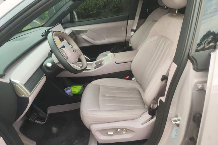 Used ONVO L60 2024 60 kWh Rear-Drive Version Left Front Seat