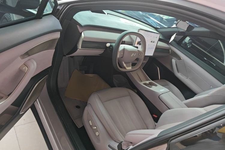 Used ONVO L60 2024 60 kWh Rear-Drive Version Left Front Seat