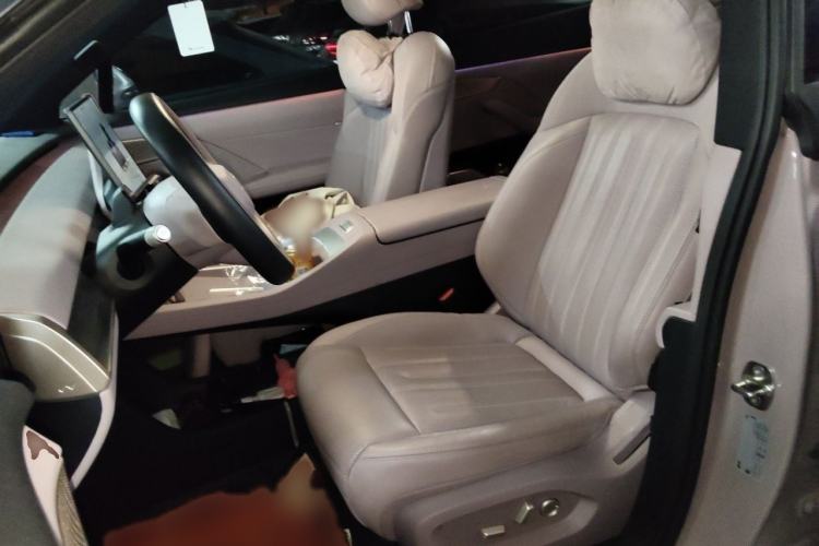 Used ONVO L60 2024 60 kWh All-Wheel Drive Left Front Seat