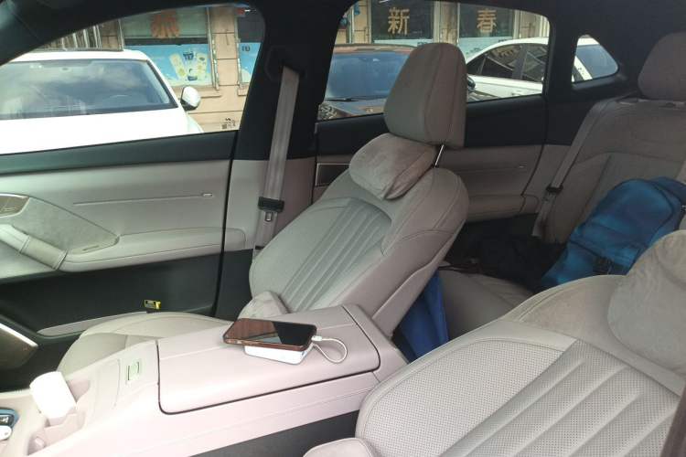 Used ONVO L60 2024 60 kWh All-Wheel Drive Left Front Seat