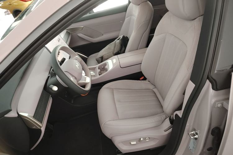 Used ONVO L60 2024 60 kWh Rear-Drive Version Left Front Seat