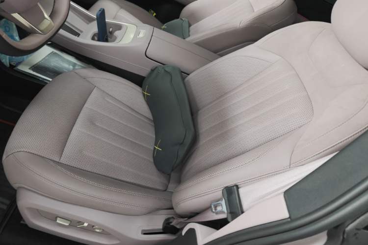 Used ONVO L60 2024 60 kWh Rear-Drive Version Left Front Seat