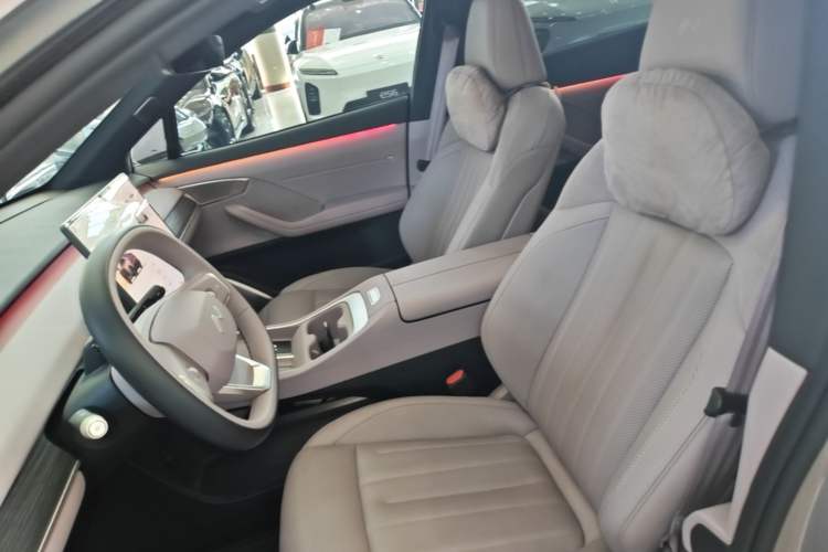 Used ONVO L60 2024 60 kWh Rear-Drive Version Left Front Seat