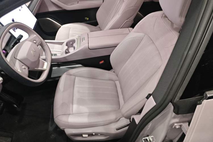 Used ONVO L60 2024 60 kWh Rear-Drive Version Left Front Seat