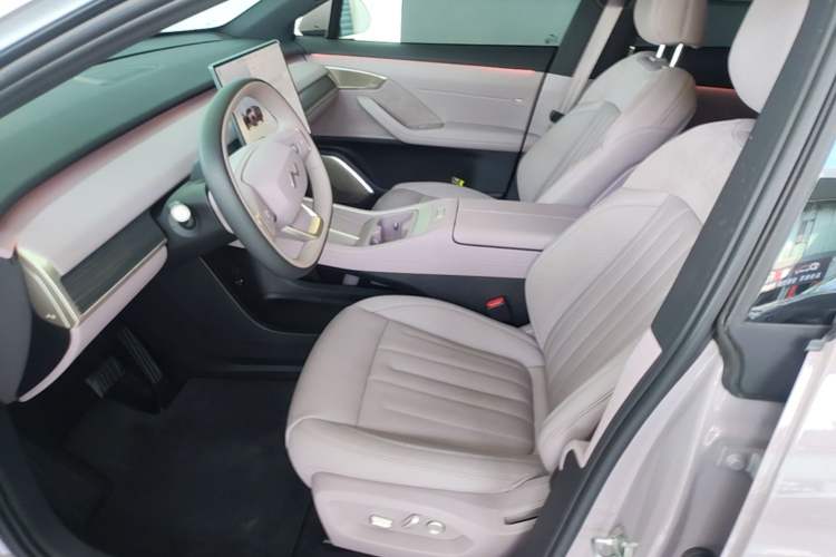 Used ONVO L60 2024 60 kWh Rear-Drive Version Left Front Seat