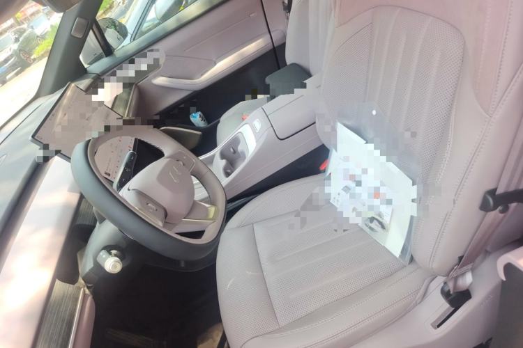 Used ONVO L60 2024 60 kWh Rear-Drive Version Left Front Seat