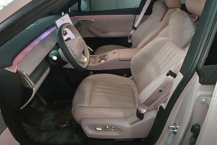 Used ONVO L60 2024 60 kWh Rear-Drive Version Left Front Seat