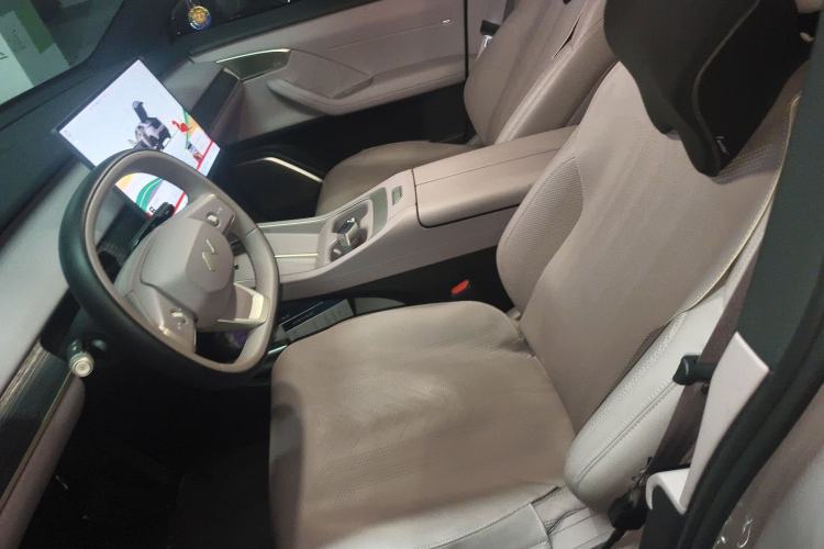 Used ONVO L60 2024 60 kWh Rear-Drive Version Left Front Seat