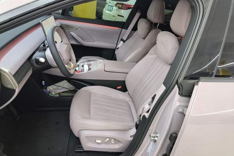 Used ONVO L60 2024 60 kWh Rear-Drive Version Left Front Seat