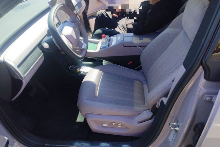 Used ONVO L60 2024 60 kWh All-Wheel Drive Left Front Seat