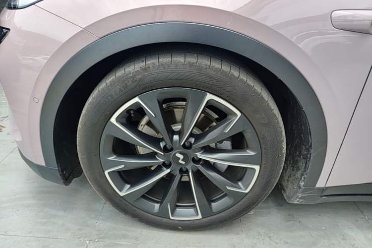 Used ONVO L60 2024 60 kWh Rear-Drive Version Left Front Wheel Hub