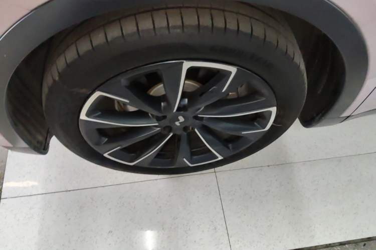 Used ONVO L60 2024 60 kWh Rear-Drive Version Left Front Wheel Hub