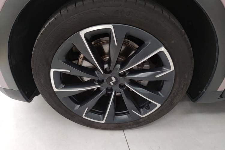 Used ONVO L60 2024 60 kWh Rear-Drive Version Left Front Wheel Hub