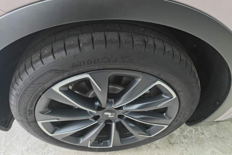 Used ONVO L60 2024 60 kWh Rear-Drive Version Left Front Wheel Hub