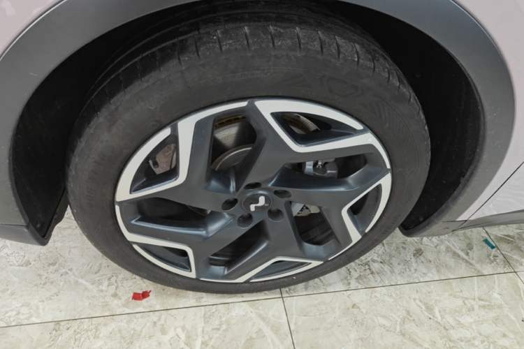 Used ONVO L60 2024 60 kWh Rear-Drive Version Left Front Wheel Hub