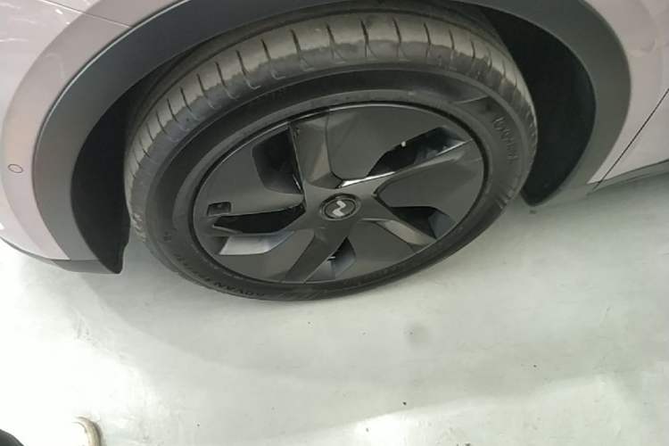 Used ONVO L60 2024 60 kWh Rear-Drive Version Left Front Wheel Hub