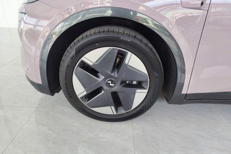 Used ONVO L60 2024 60 kWh Rear-Drive Version Left Front Wheel Hub