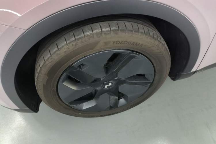 Used ONVO L60 2024 60 kWh Rear-Drive Version Left Front Wheel Hub