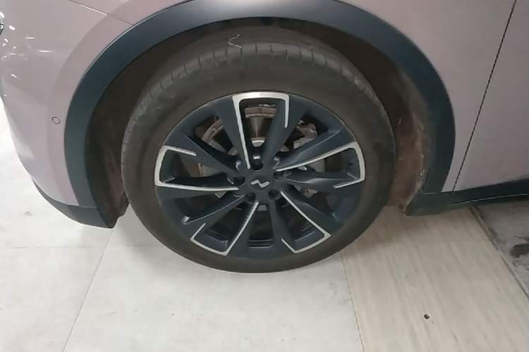 Used ONVO L60 2024 60 kWh Rear-Drive Version Left Front Wheel Hub