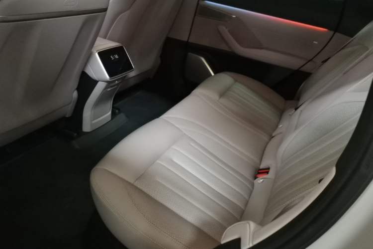Used ONVO L60 2024 60 kWh Rear-Drive Version Left Rear Seat
