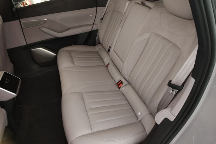 Used ONVO L60 2024 60 kWh Rear-Drive Version Left Rear Seat