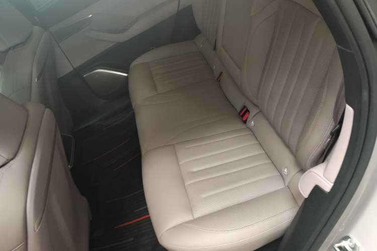 Used ONVO L60 2024 60 kWh Rear-Drive Version Left Rear Seat