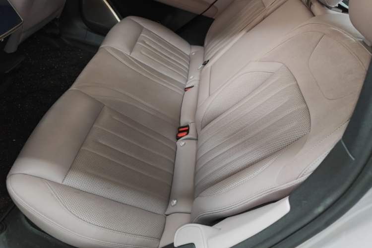 Used ONVO L60 2024 60 kWh Rear-Drive Version Left Rear Seat