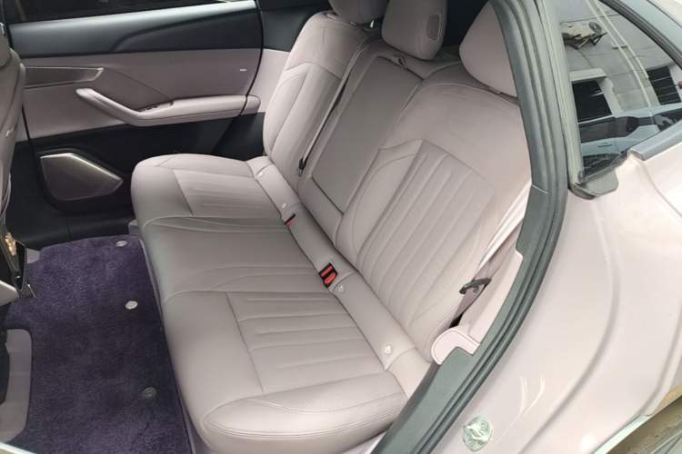 Used ONVO L60 2024 60 kWh Rear-Drive Version Left Rear Seat