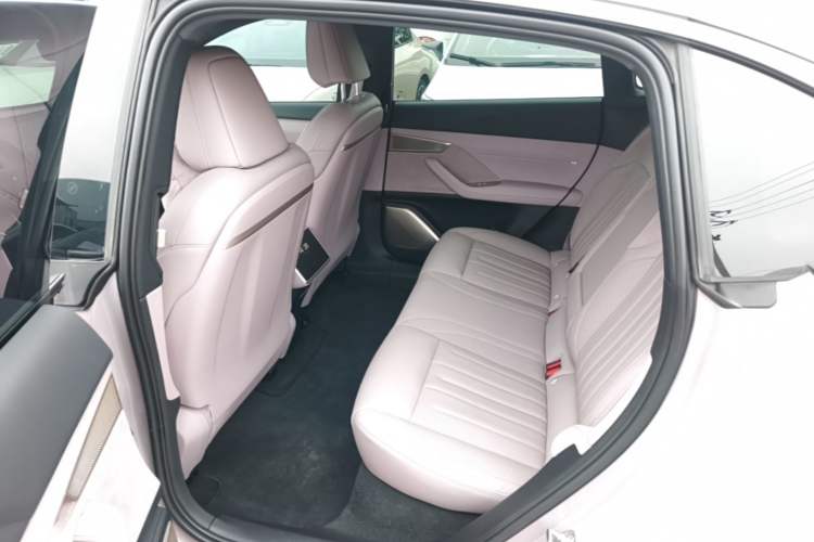 Used ONVO L60 2024 60 kWh Rear-Drive Version Left Rear Seat